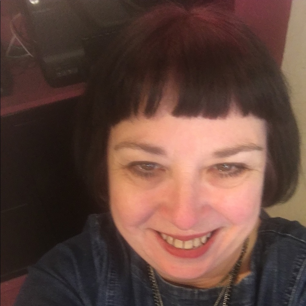 Meet your Posher, Vanessa